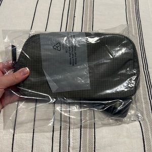 LuluLemon Everywhere Belt Bag NWT